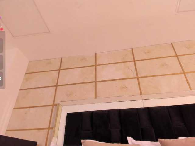 RoxyLior's BongaCams show and profile