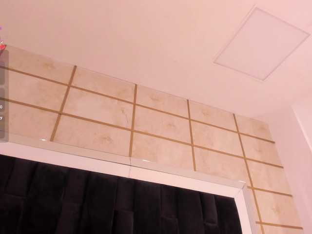 RoxyLior's BongaCams show and profile