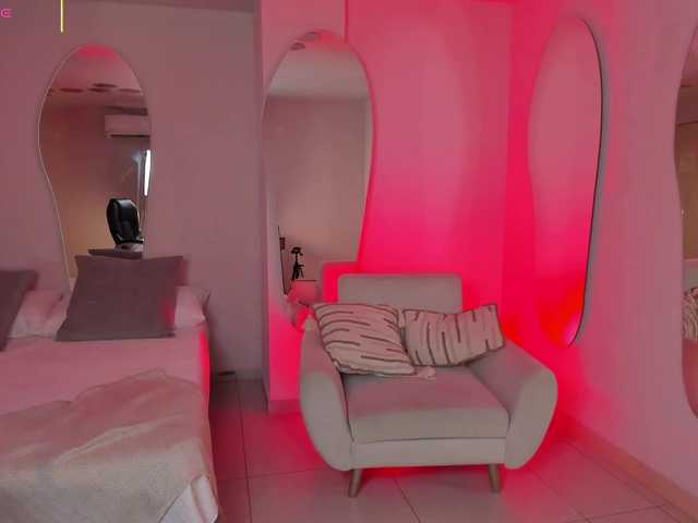 VeronicaBlue's BongaCams show and profile