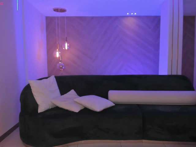 VeronicaBlue's BongaCams show and profile