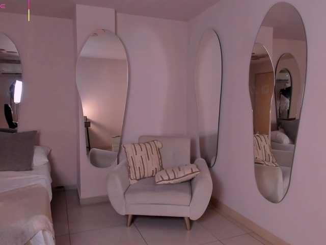 VeronicaBlue's BongaCams show and profile