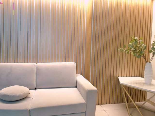 VeronicaBlue's BongaCams show and profile