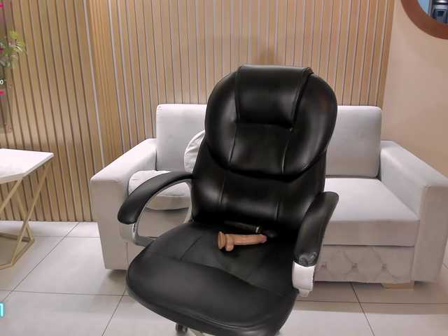 NataliaGaret's BongaCams show and profile