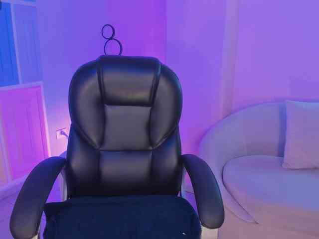 AyshelBrown webcam