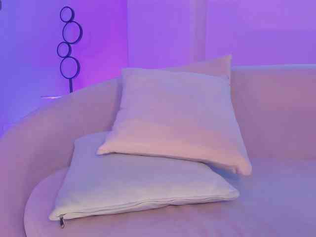 AyshelBrown webcam