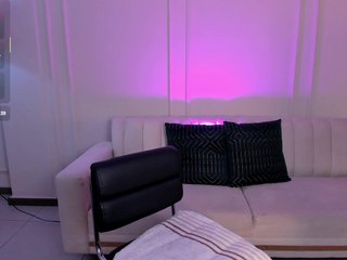 MaddisonTaylor Porn Show