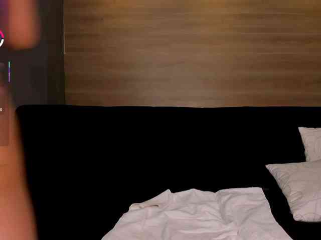 MaddisonTaylor webcam