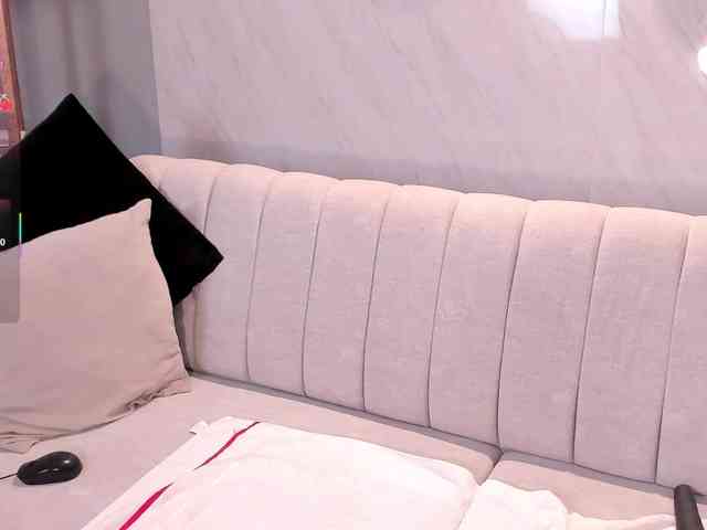 MaddisonTaylor webcam