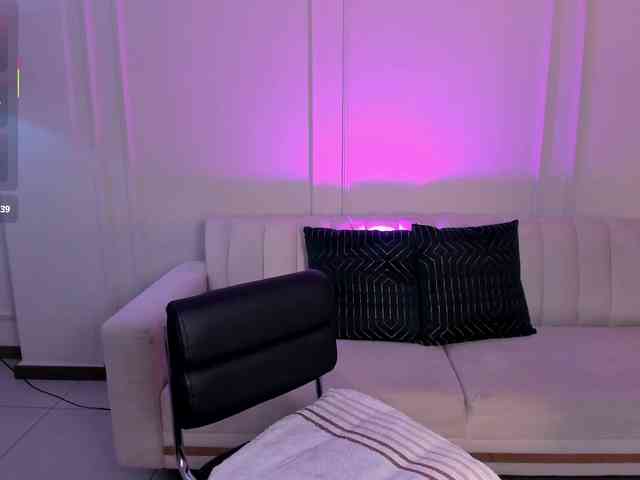 MaddisonTaylor webcam