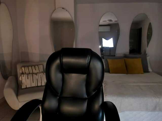 MilaColeman's BongaCams show and profile