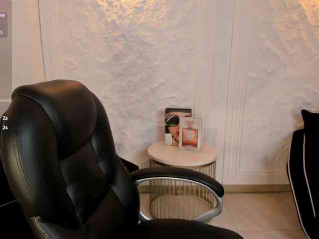 MilaColeman webcam