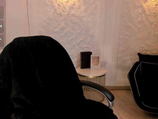MilaColeman webcam