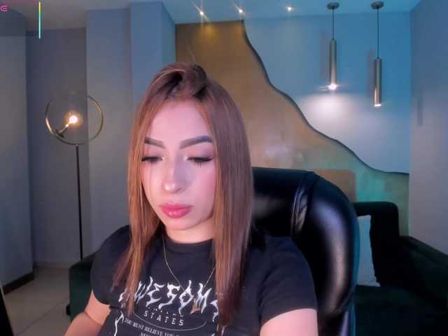 LizzCooper's BongaCams show and profile