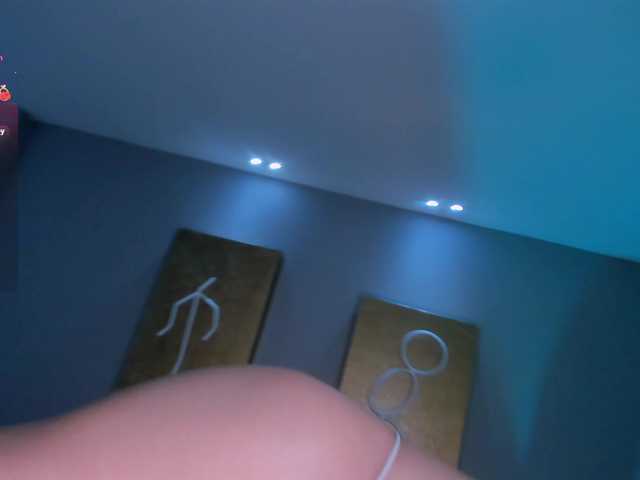 LizzCooper's BongaCams show and profile