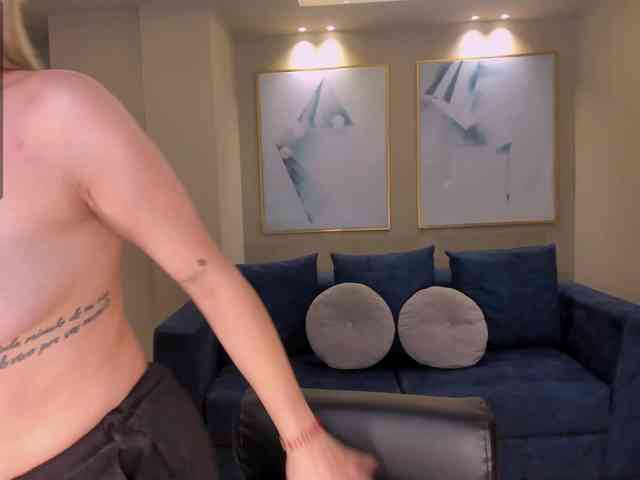 LizzCooper webcam