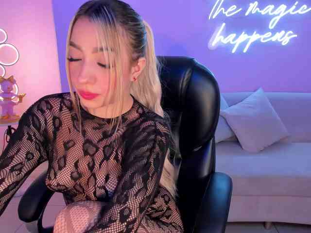 LizzCooper webcam