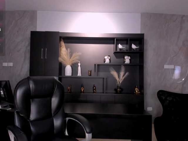 AmberColors's BongaCams show and profile