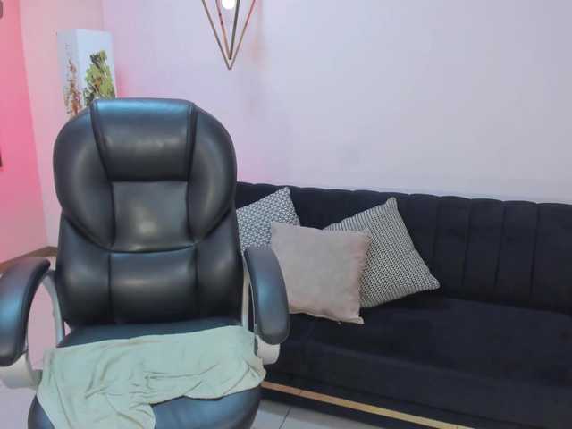 AmberColors's BongaCams show and profile