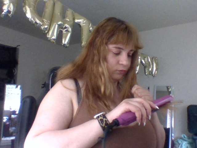 bustyprincessleila — hey every onei am new