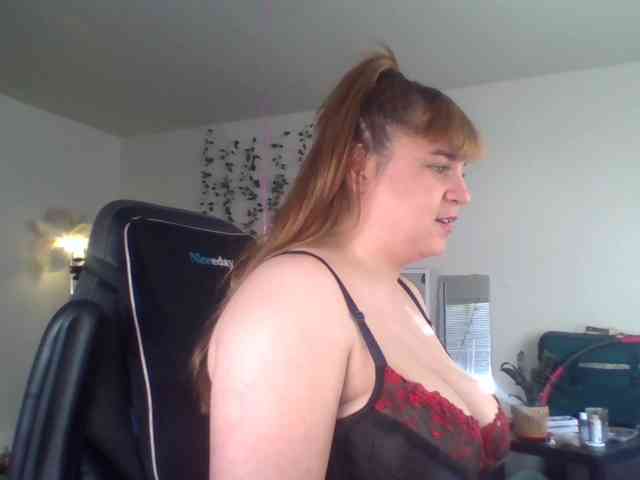 BustyPrincessLeila webcam