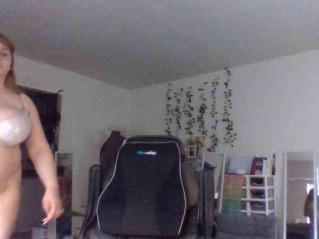 BustyPrincessLeila webcam