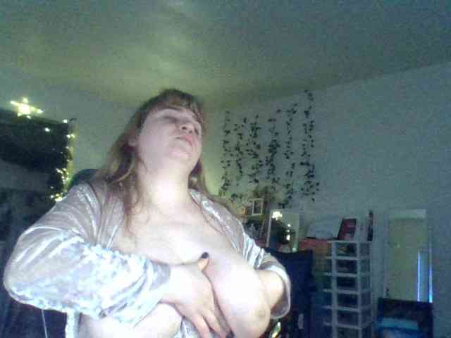 BustyPrincessLeila webcam