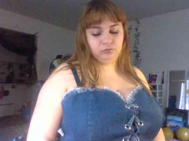 BustyPrincessLeila webcam