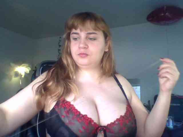 BustyPrincessLeila webcam