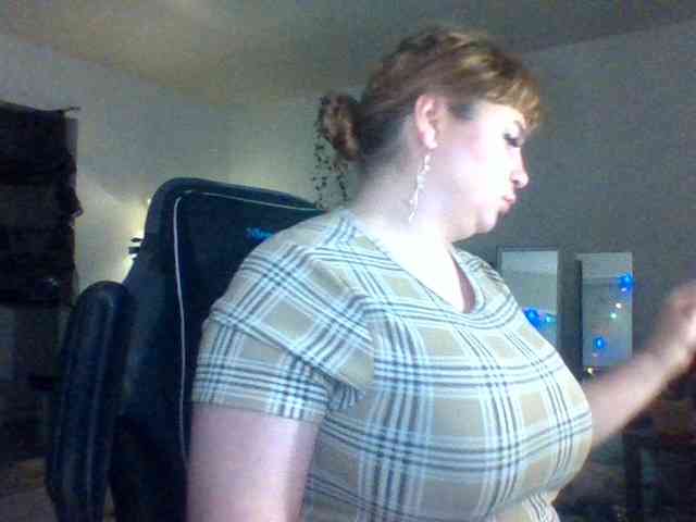 BustyPrincessLeila webcam