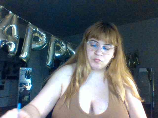 BustyPrincessLeila webcam