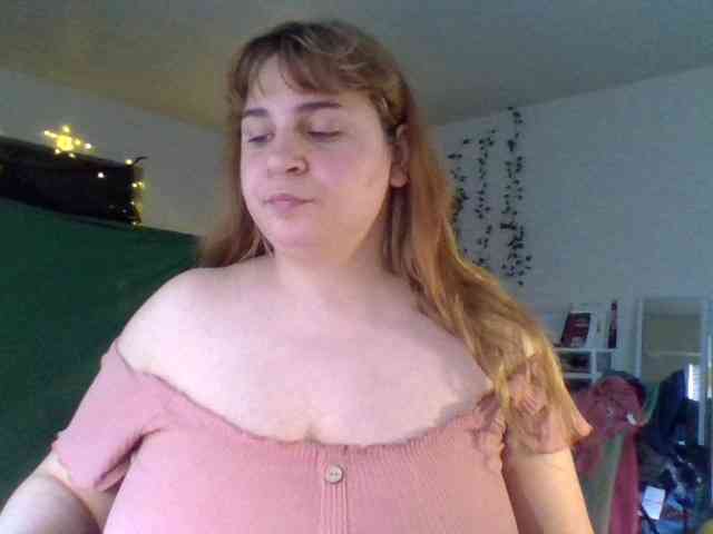 BustyPrincessLeila webcam