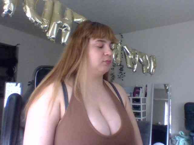 BustyPrincessLeila webcam