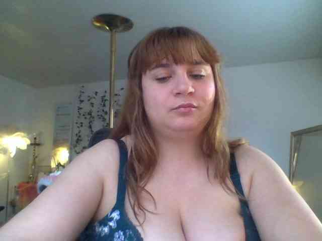 BustyPrincessLeila webcam