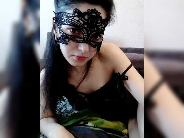 Meri1006's BongaCams show and profile