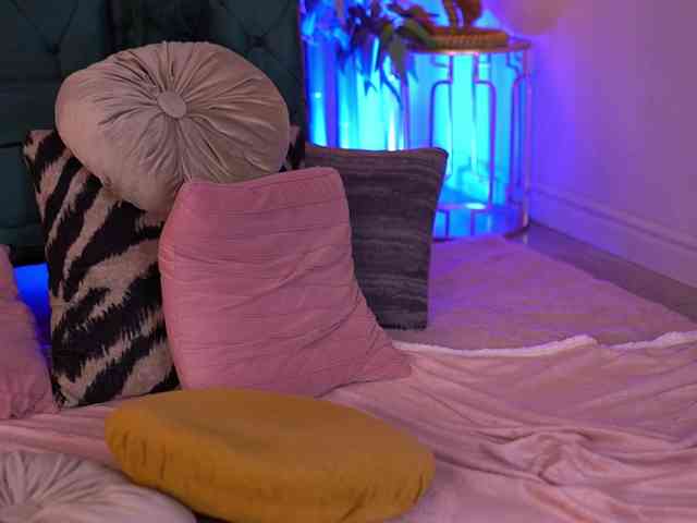 AlenaCapricious AlenaCapricious