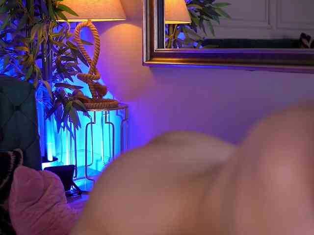 AlenaCapricious webcam