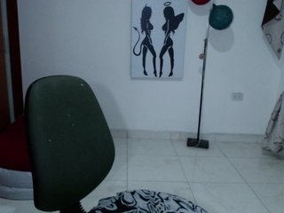 vivian-milf-paint Porn Show