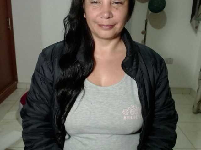  vivian-milf-paint chat room