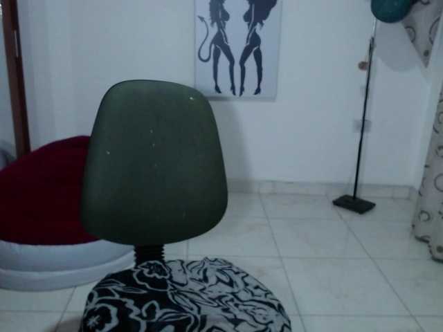 vivian-milf-paint webcam