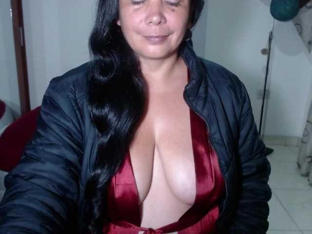 vivian-milf-paint from BongaCams is Freechat