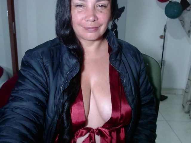 vivian-milf-paint from BongaCams is Freechat