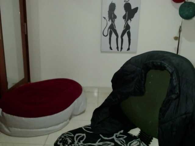 vivian-milf-paint webcam