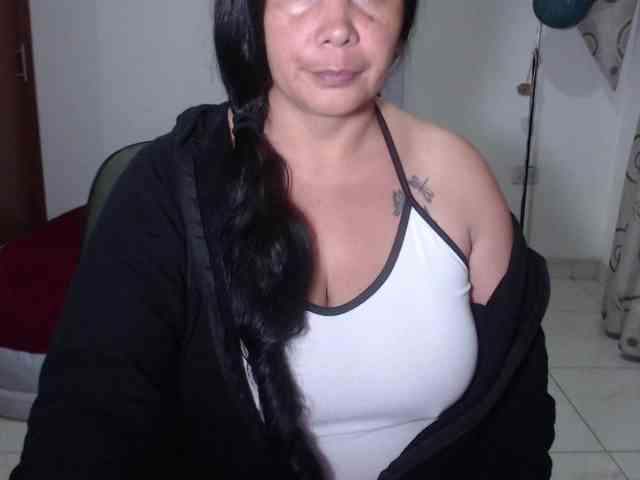 vivian-milf-paint webcam