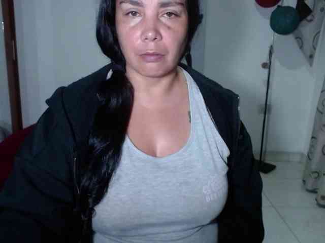 vivian-milf-paint webcam