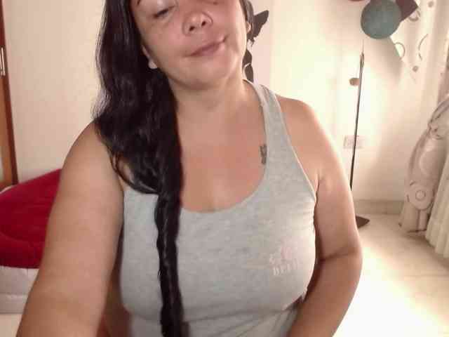 vivian-milf-paint webcam