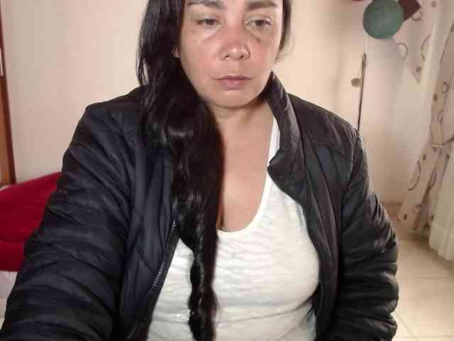 vivian-milf-paint webcam