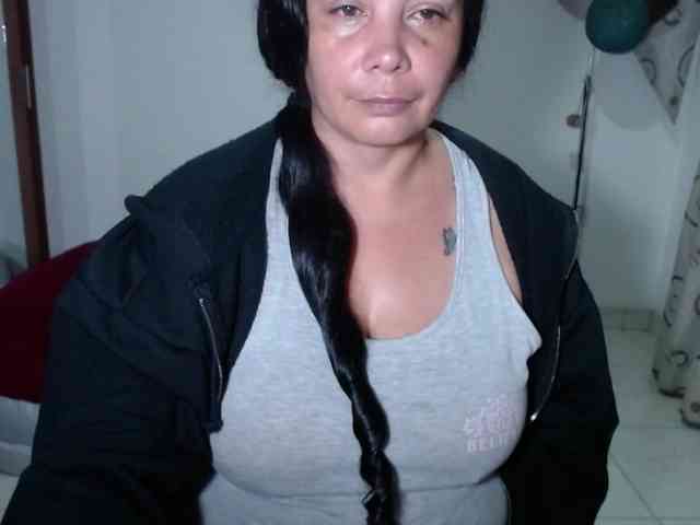 vivian-milf-paint webcam