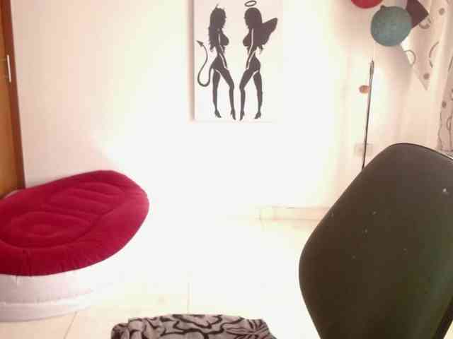 vivian-milf-paint webcam