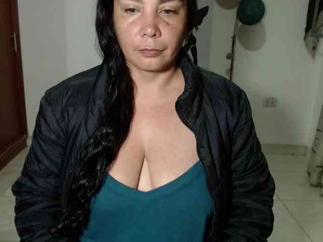 vivian-milf-paint webcam
