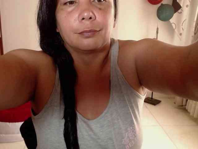 vivian-milf-paint webcam